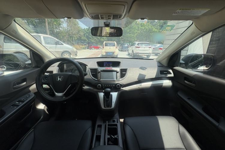 Used Honda CR-V 2013 2.0L 2WD Classic Edition Interior 2