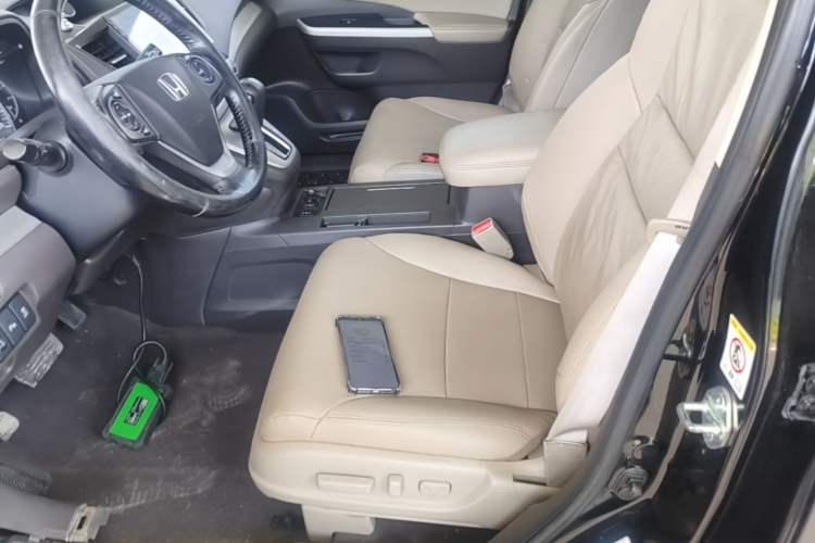 Used Honda CR-V 2013 2.4L two-wheel drive luxury version Left Front Seat