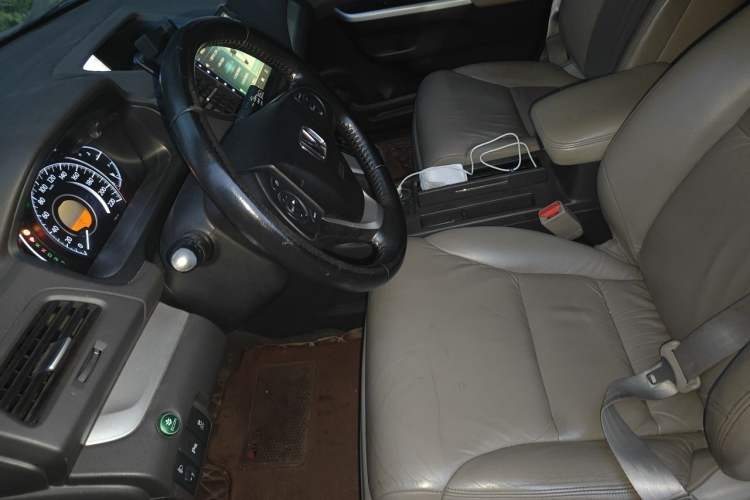 Used Honda CR-V 2013 2.4L four-wheel drive luxury version Left Front Seat