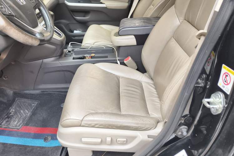 Used Honda CR-V 2013 2.4L two-wheel drive luxury version Left Front Seat