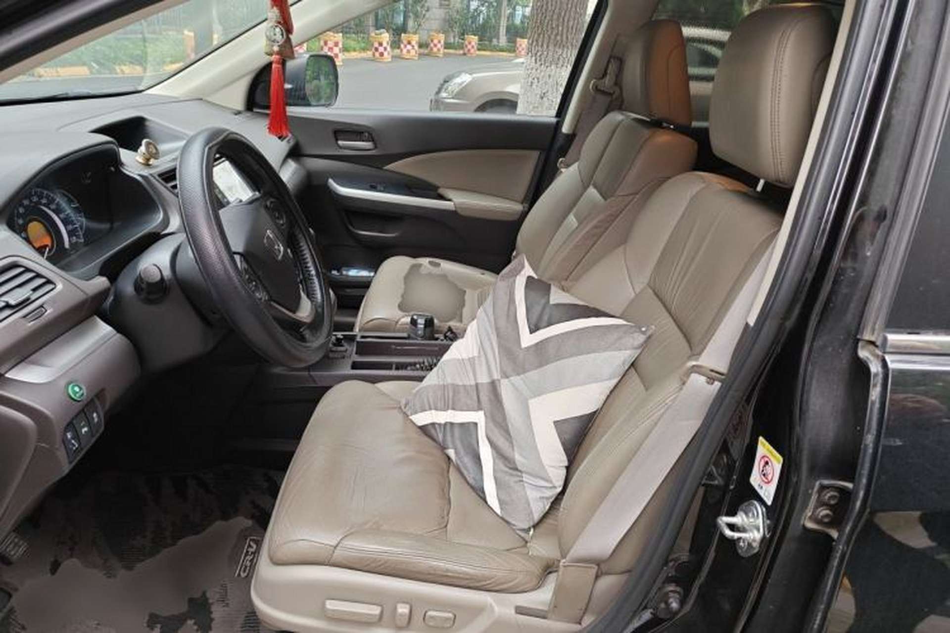 Used Honda CR-V 2013 2.4L four-wheel drive luxury version Left Front Seat