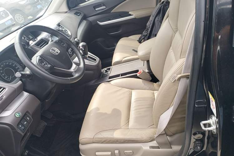 Used Honda CR-V 2013 2.4L four-wheel drive luxury version Left Front Seat