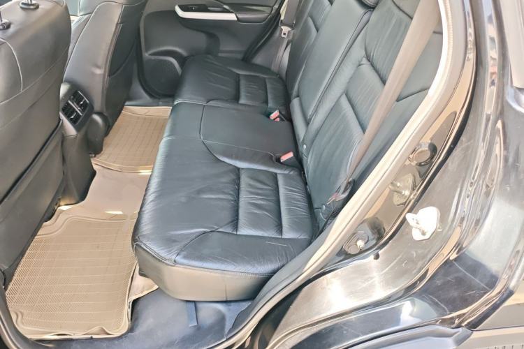 Used Honda CR-V 2013 2.4L two-wheel drive luxury version Left Rear Seat