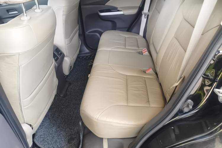 Used Honda CR-V 2013 2.4L two-wheel drive luxury version Left Rear Seat