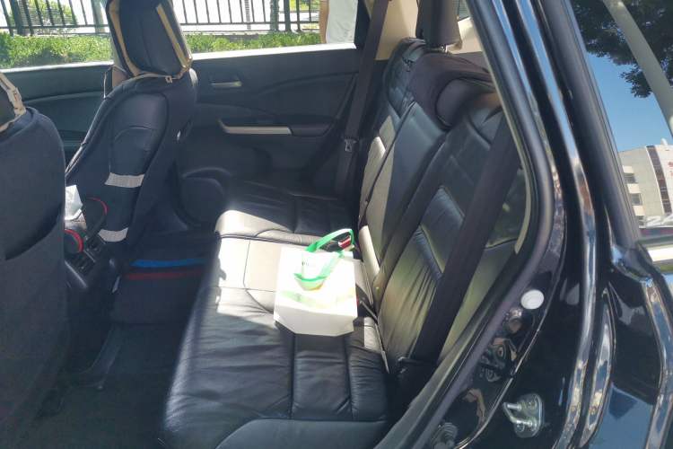 Used Honda CR-V 2013 2.4L four-wheel drive luxury version Left Rear Seat