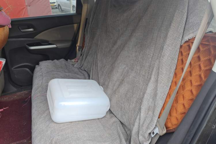 Used Honda CR-V 2013 2.4L two-wheel drive luxury version Left Rear Seat