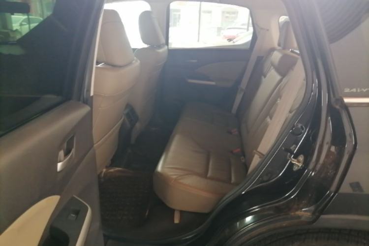 Used Honda CR-V 2013 2.4L two-wheel drive luxury version Left Rear Seat