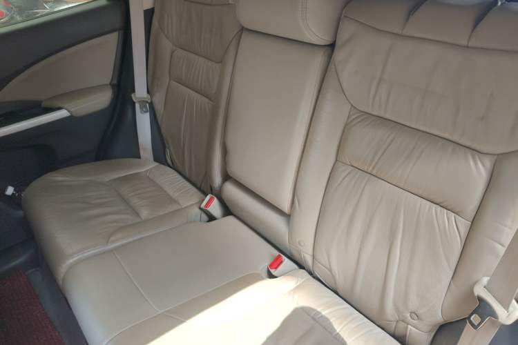 Used Honda CR-V 2013 2.4L two-wheel drive luxury version Left Rear Seat