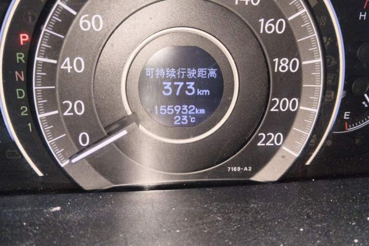 Used Honda CR-V 2013 2.4L two-wheel drive luxury version Odometer Close Up