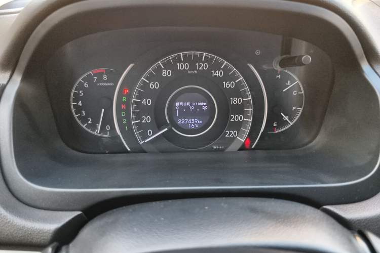 Used Honda CR-V 2013 2.4L four-wheel drive luxury version Odometer Close Up