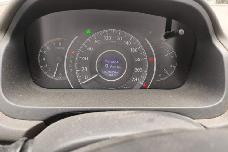 Used Honda CR-V 2013 2.0L Four-wheel Drive Classic Edition Odometer Close Up