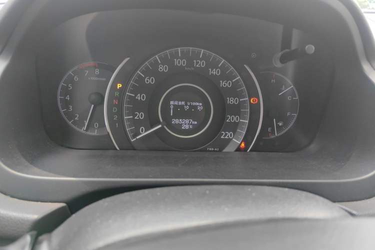 Used Honda CR-V 2013 2.0L 2WD Classic Edition Odometer Close Up
