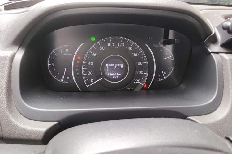 Used Honda CR-V 2013 2.0L 2WD Classic Edition Odometer Close Up