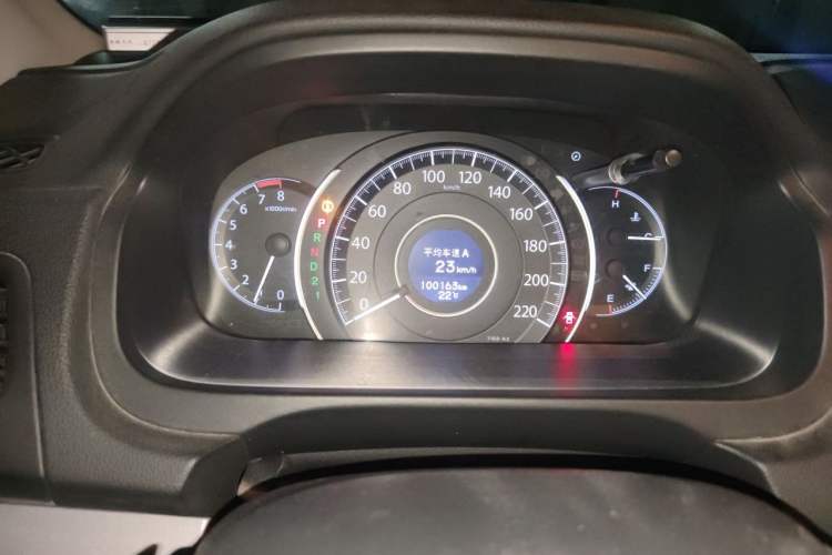 Used Honda CR-V 2013 2.4L two-wheel drive luxury version Odometer Close Up