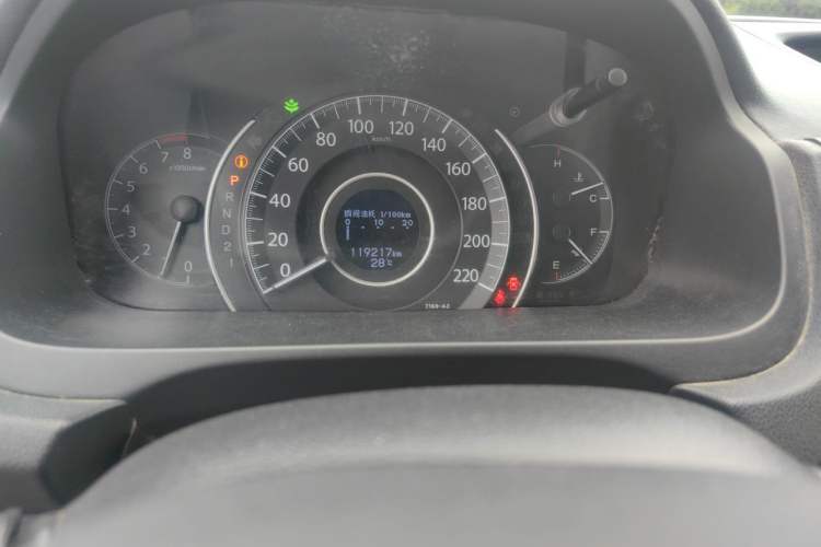 Used Honda CR-V 2013 2.4L four-wheel drive luxury version Odometer Close Up