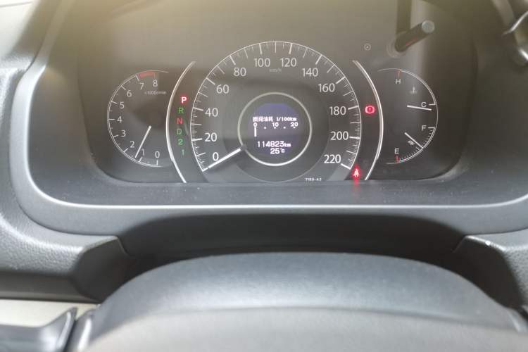 Used Honda CR-V 2013 2.4L four-wheel drive luxury version Odometer Close Up