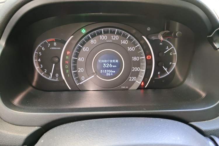 Used Honda CR-V 2013 2.4L two-wheel drive luxury version Odometer Close Up