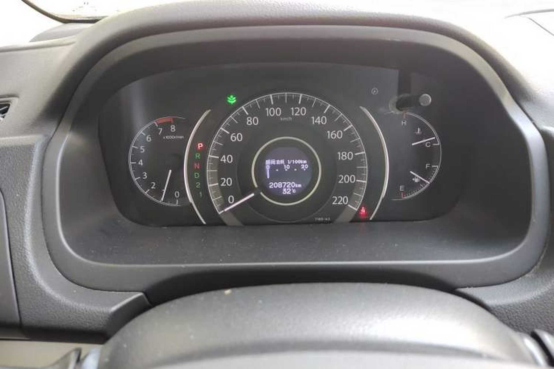 Used Honda CR-V 2013 2.4L four-wheel drive luxury version Odometer Close Up