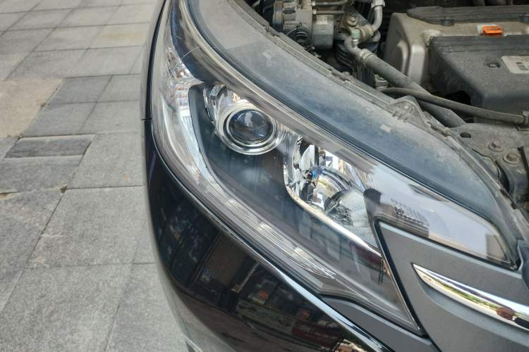 Used Honda CR-V 2013 2.4L two-wheel drive luxury version Right Front Headlight