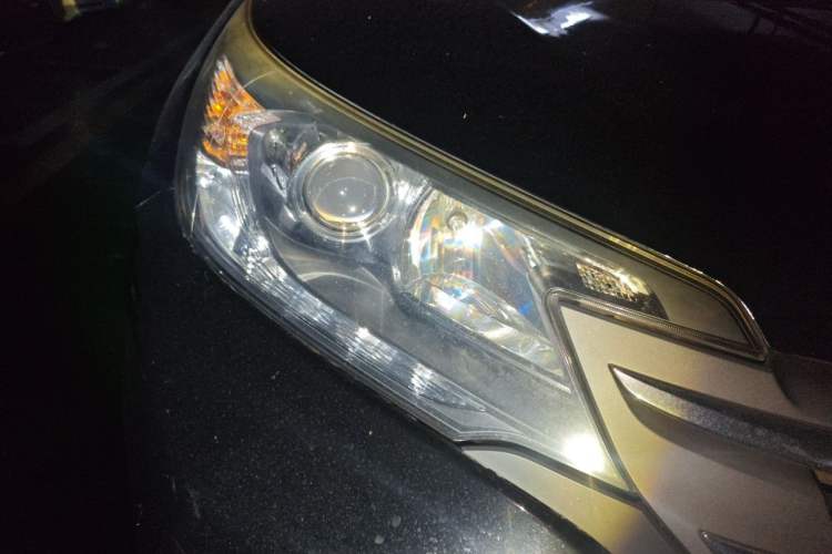 Used Honda CR-V 2013 2.4L two-wheel drive luxury version Right Front Headlight
