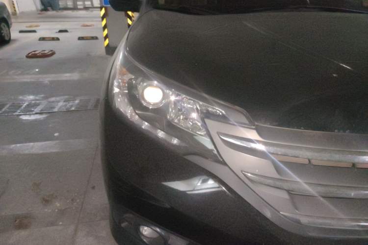 Used Honda CR-V 2013 2.4L two-wheel drive luxury version Right Front Headlight