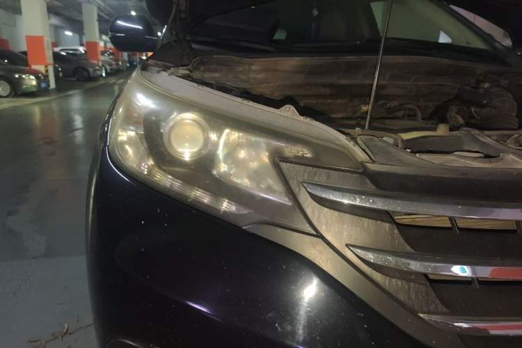 Used Honda CR-V 2013 2.4L four-wheel drive luxury version Right Front Headlight