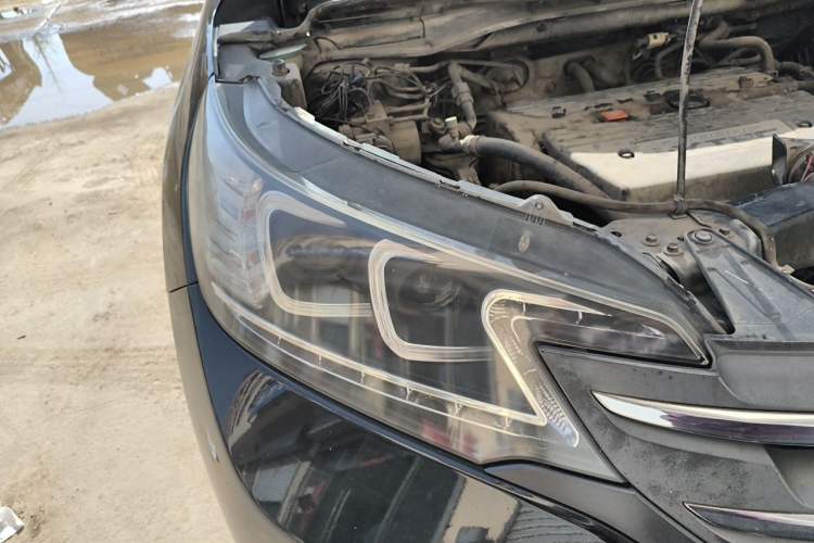 Used Honda CR-V 2013 2.4L four-wheel drive luxury version Right Front Headlight