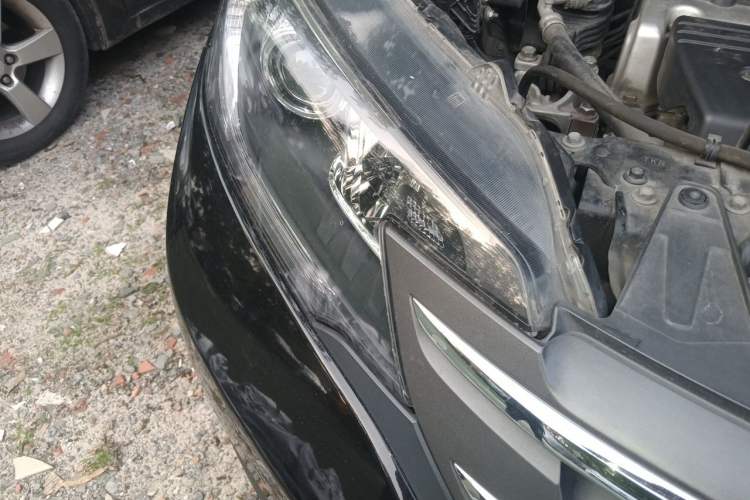 Used Honda CR-V 2013 2.4L two-wheel drive luxury version Right Front Headlight