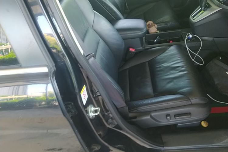 Used Honda CR-V 2013 2.4L two-wheel drive luxury version Right Front Seat