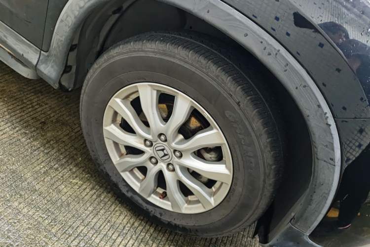 Used Honda CR-V 2013 2.0L 2WD Classic Edition Right Front Wheel Hub