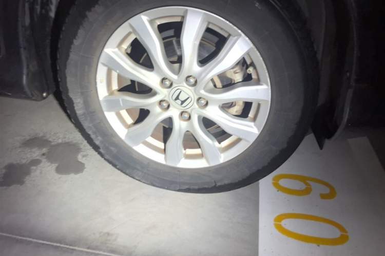 Used Honda CR-V 2013 2.0L Four-wheel Drive Classic Edition Right Front Wheel Hub