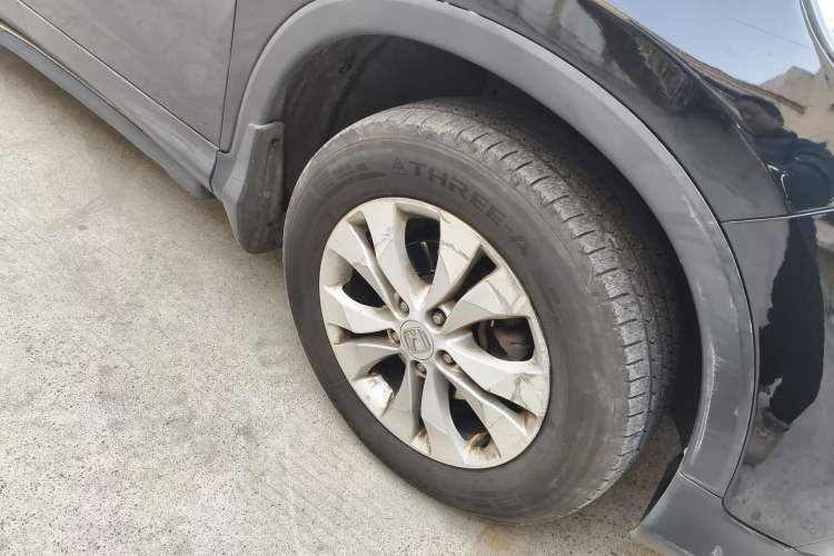 Used Honda CR-V 2013 2.4L two-wheel drive luxury version Right Front Wheel Hub