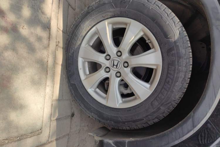 Used Honda CR-V 2013 2.0L 2WD Classic Edition Right Front Wheel Hub