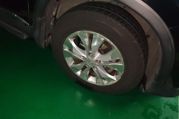 Used Honda CR-V 2013 2.4L four-wheel drive luxury version Right Front Wheel Hub