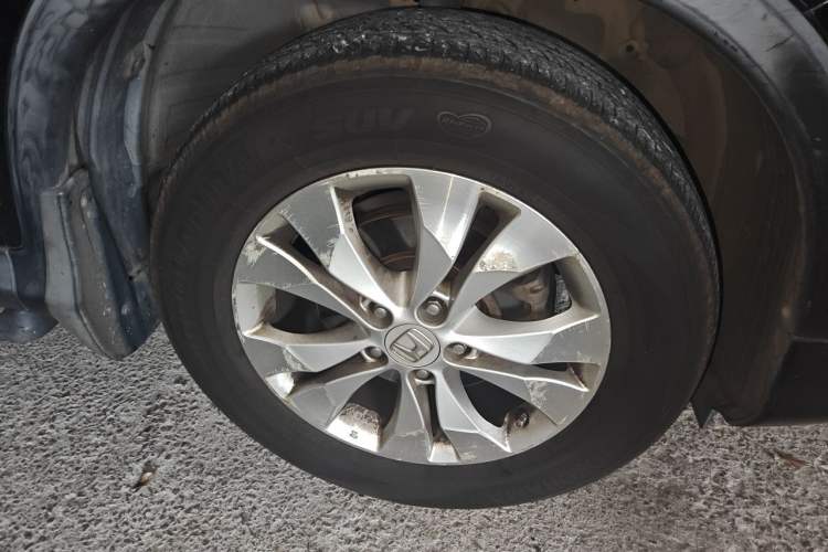 Used Honda CR-V 2013 2.4L two-wheel drive luxury version Right Front Wheel Hub