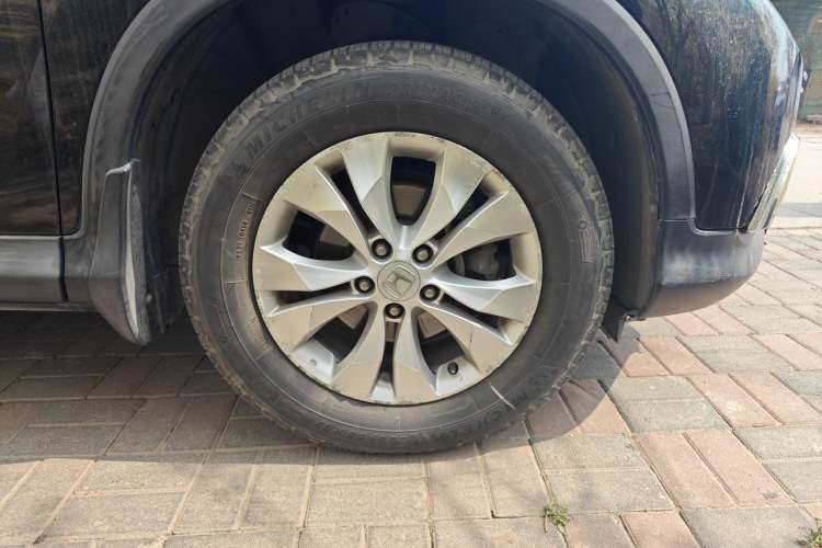 Used Honda CR-V 2013 2.4L two-wheel drive luxury version Right Front Wheel Hub