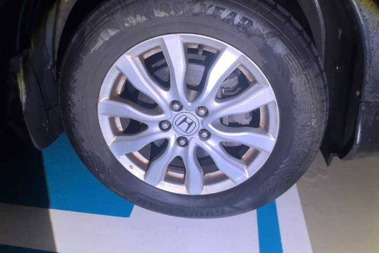 Used Honda CR-V 2013 2.0L 2WD Classic Edition Right Front Wheel Hub