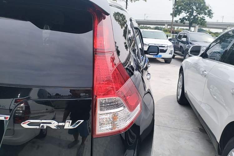 Used Honda CR-V 2013 2.4L four-wheel drive luxury version Right Rear Taillight
