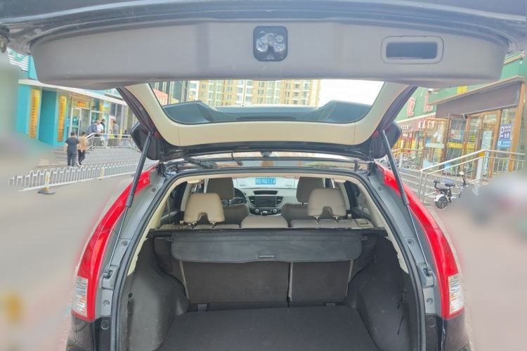 Used Honda CR-V 2013 2.4L four-wheel drive luxury version Trunk