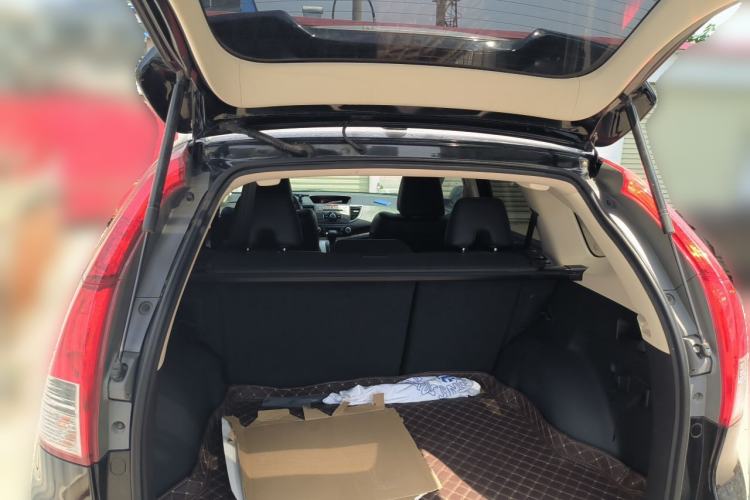 Used Honda CR-V 2013 2.4L four-wheel drive luxury version Trunk