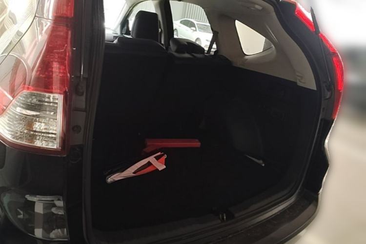 Used Honda CR-V 2013 2.4L two-wheel drive luxury version Trunk