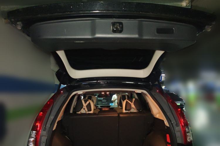 Used Honda CR-V 2013 2.4L four-wheel drive luxury version Trunk