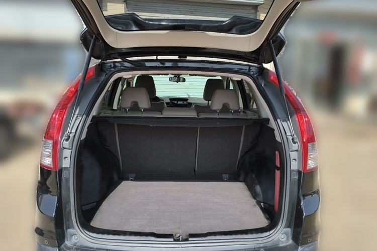 Used Honda CR-V 2013 2.4L four-wheel drive luxury version Trunk