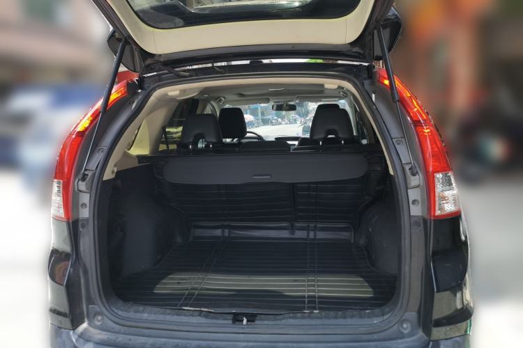 Used Honda CR-V 2013 2.4L four-wheel drive luxury version Trunk