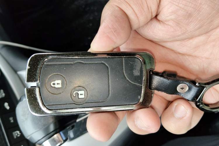 Used Honda CR-V 2013 2.4L two-wheel drive luxury version Vehicle Key