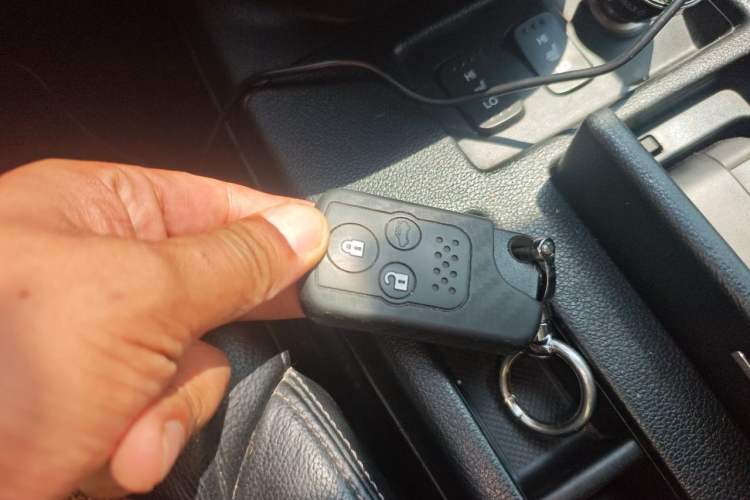Used Honda CR-V 2013 2.4L two-wheel drive luxury version Vehicle Key