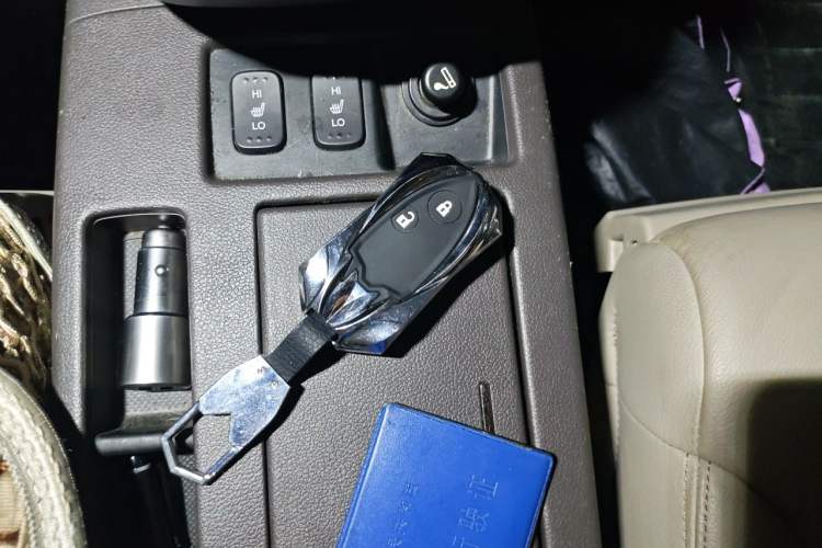 Used Honda CR-V 2013 2.4L two-wheel drive luxury version Vehicle Key