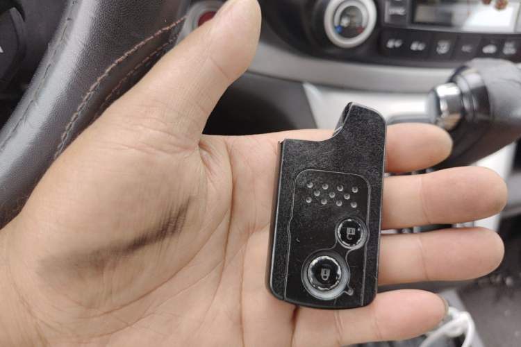 Used Honda CR-V 2013 2.4L two-wheel drive luxury version Vehicle Key