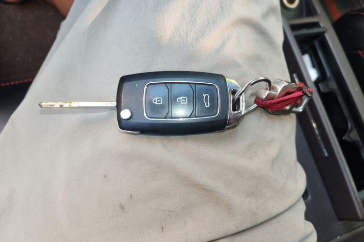 Used Honda CR-V 2013 2.0L 2WD Classic Edition Vehicle Key
