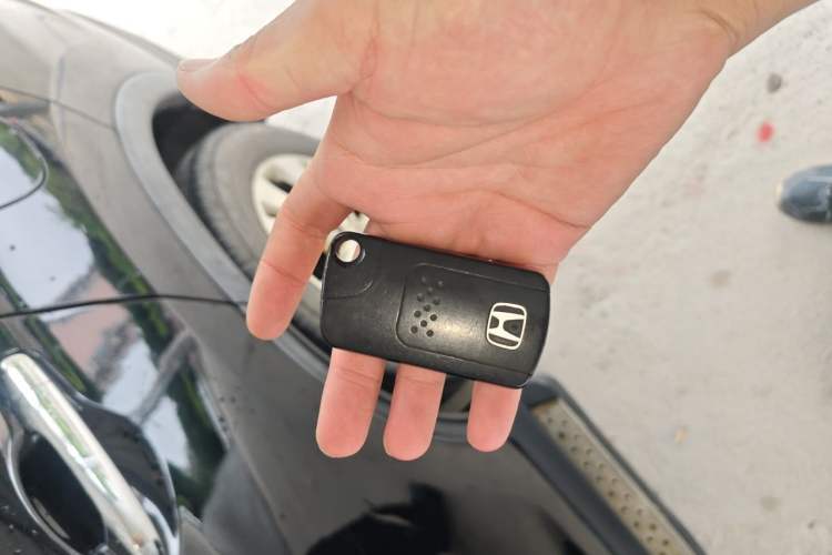 Used Honda CR-V 2013 2.4L four-wheel drive luxury version Vehicle Key